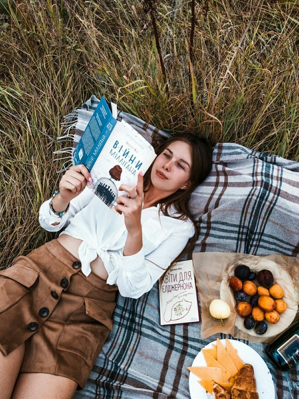 how to take an original picture with a plaid and a book.