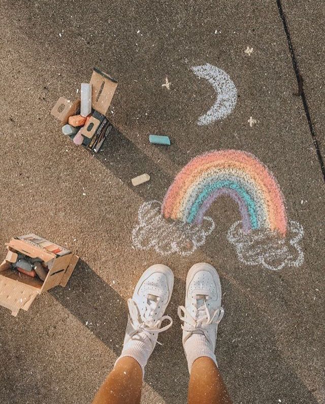 how to take a nice picture of crayons and drawing on asphalt