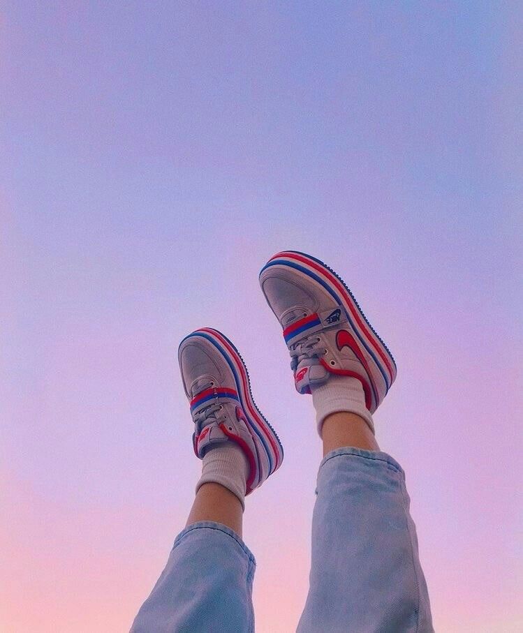 how to take an unusual picture of your feet